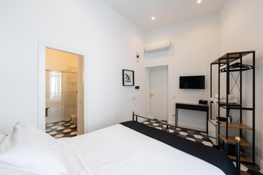 Al 4 Piano Bed & Breakfast Napoli Bagian luar foto
